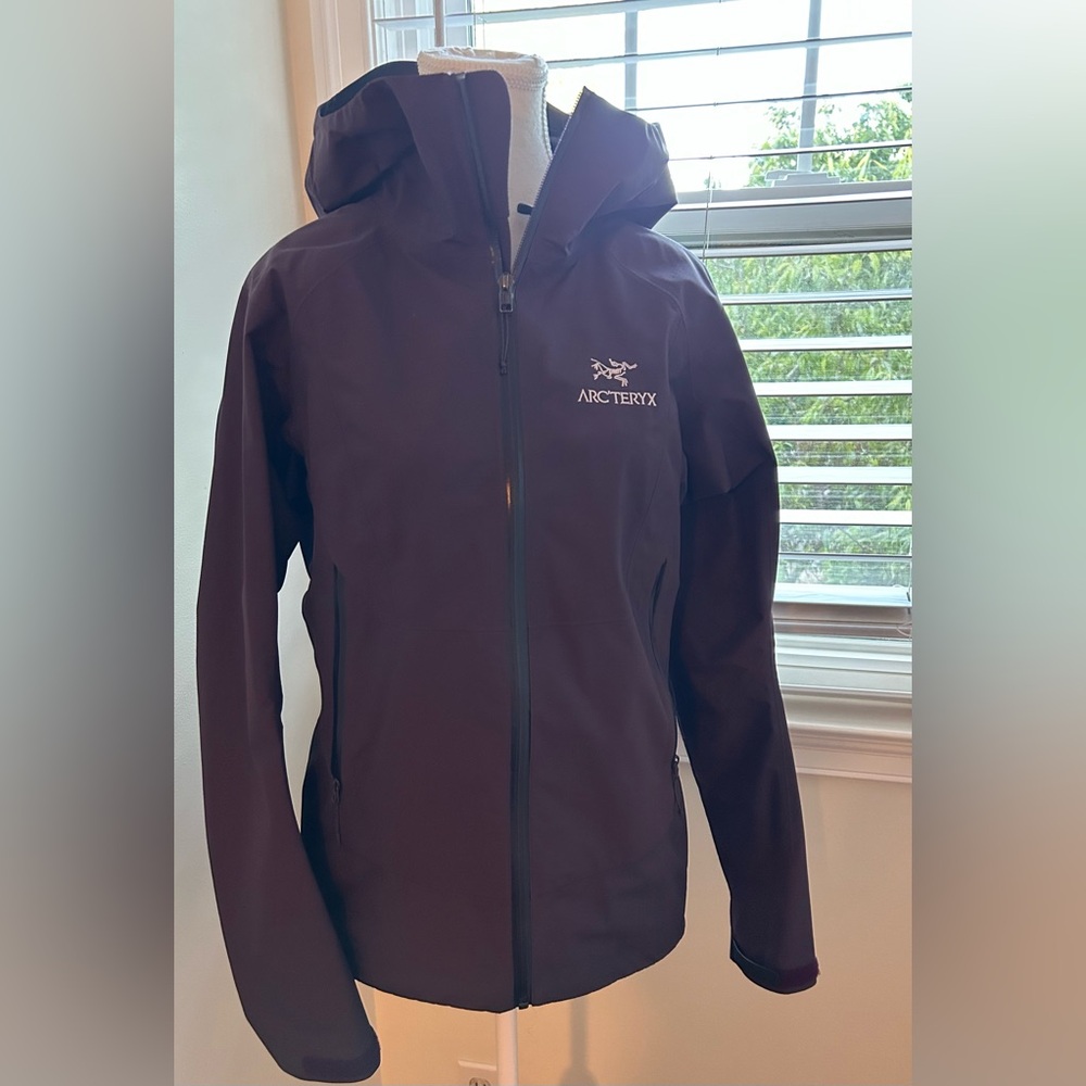 Arc'teryx Women's Jacket in Dark Purple